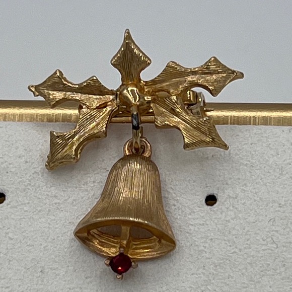 Jewelry - Vintage Christmas Holly Bell‎ Brooch Pin Red Rhinestone Holiday Jewelry